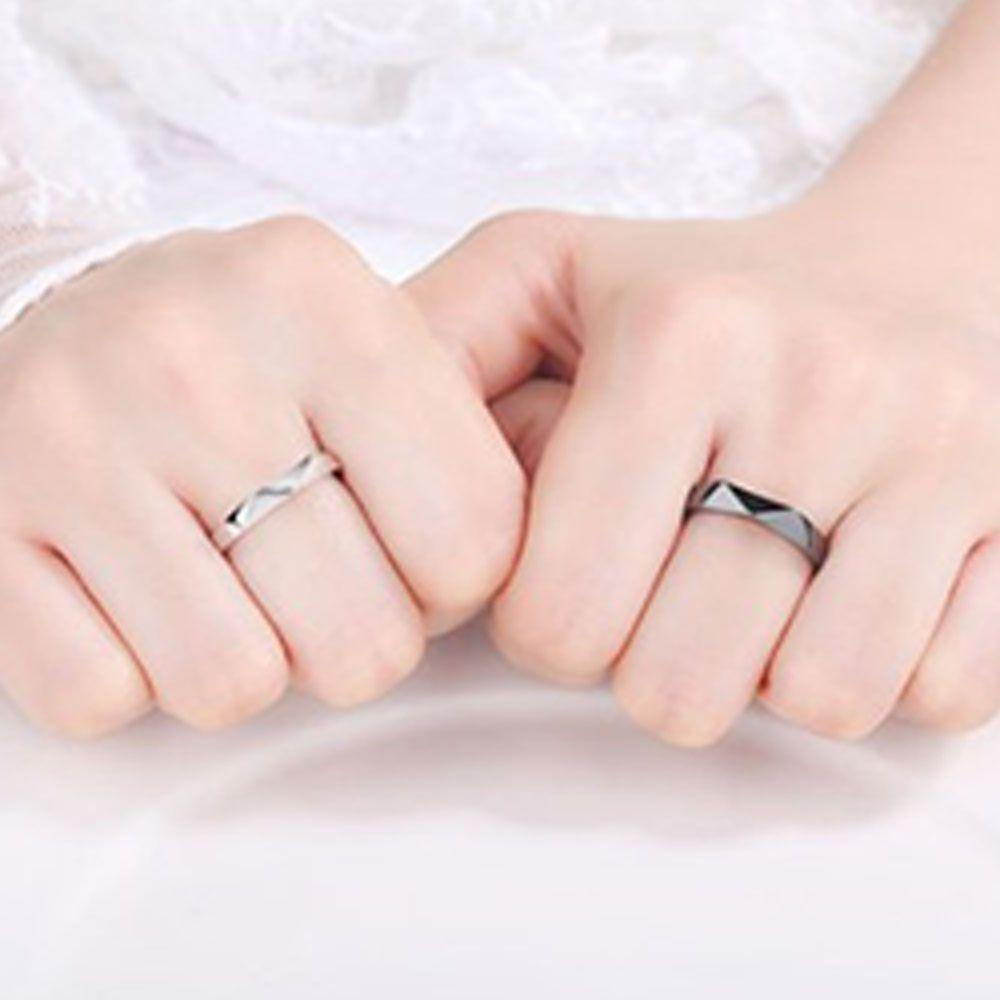 Nhẫn Hình Học Màu Trắng Đen Sáng Tạo