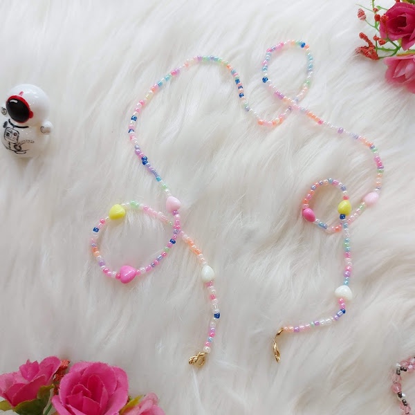 Dây đeo khẩu trang trái tim hồng handmade