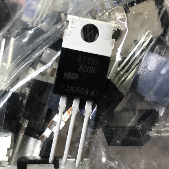 10c Thyristor BT 151 và 152