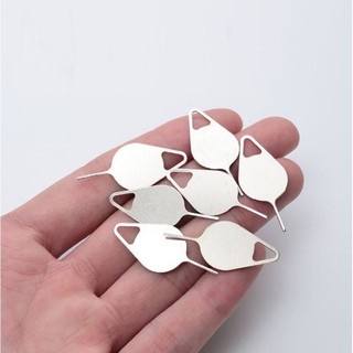 Que chọc sim dùng tiện lợi, que chọt sim điện thoại cho các dòng lP không rỉ, sét -  Happy Shop.