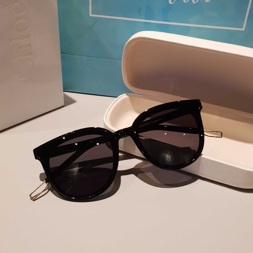 Kính chữ V thời trang phù hợp mang đi biển đi du lịch dùng được cả nam và nữ chống nắng tốt bảo vệ mắt TQ29 | BigBuy360 - bigbuy360.vn