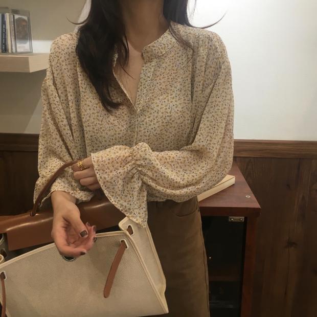 Áo Sơ Mi Voan Hoa Tay Dài Ống Loe Cổ Thấp Thời Trang Cho Nữ