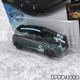 Xe mô hình 1:64 Hot Wheels Basic 2019 Nightburnerz - Ford Focus RS FYF84