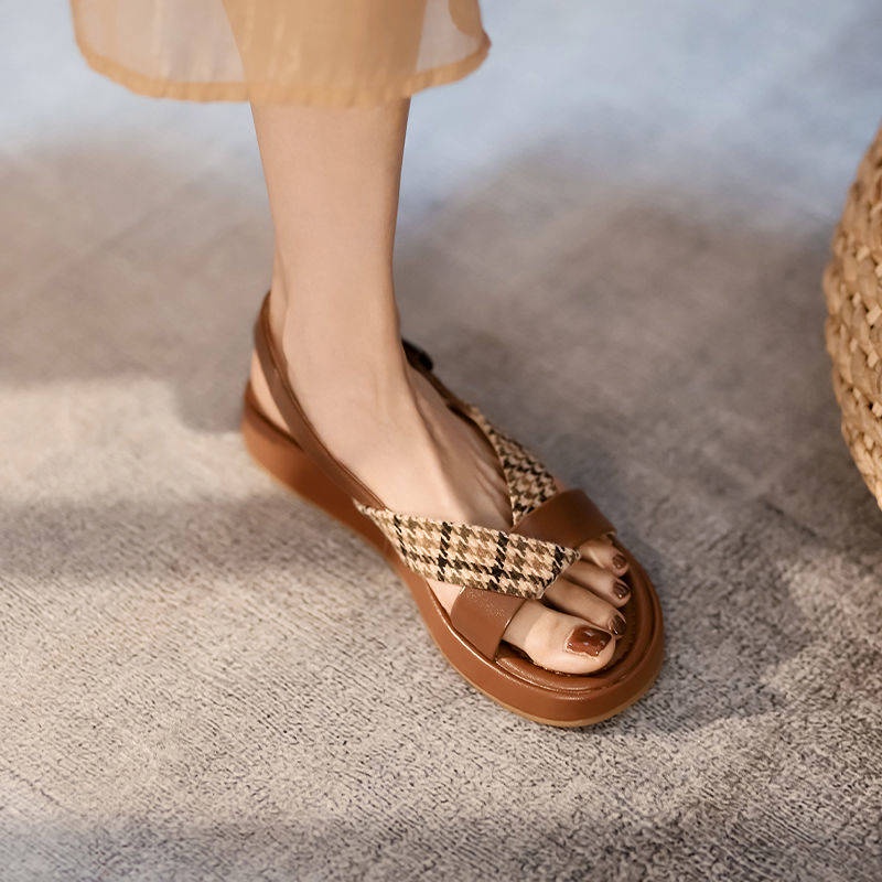 Sandal Thiết Kế Mới Năng Động Thời Trang