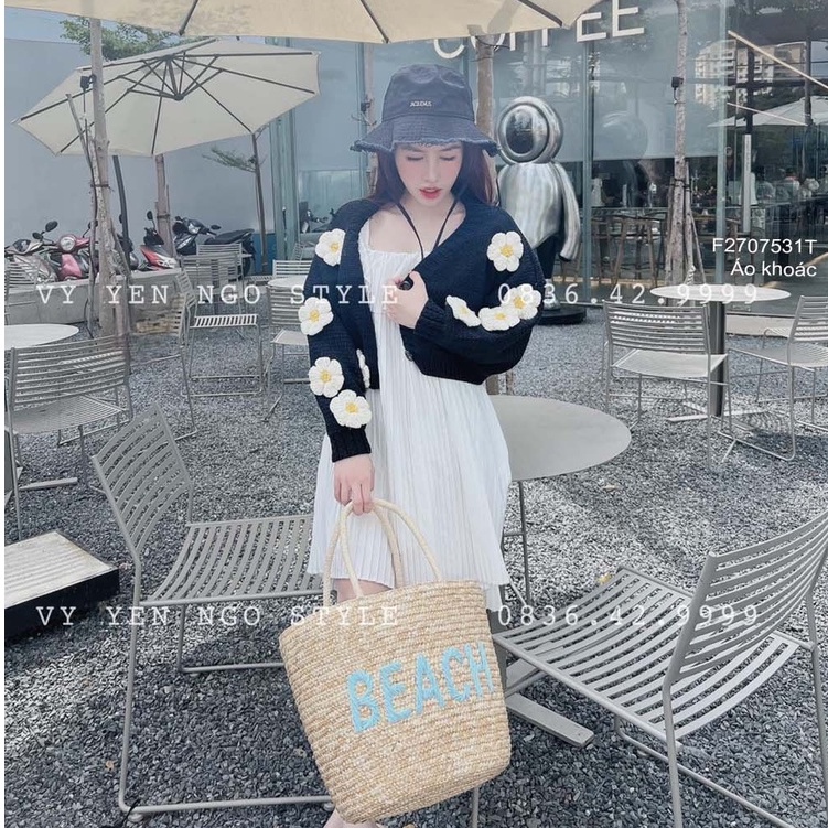 Áo khoác len croptop đính hoa tay dài hàng QC