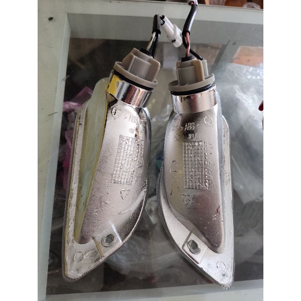 Xy nhan trước vespa lx