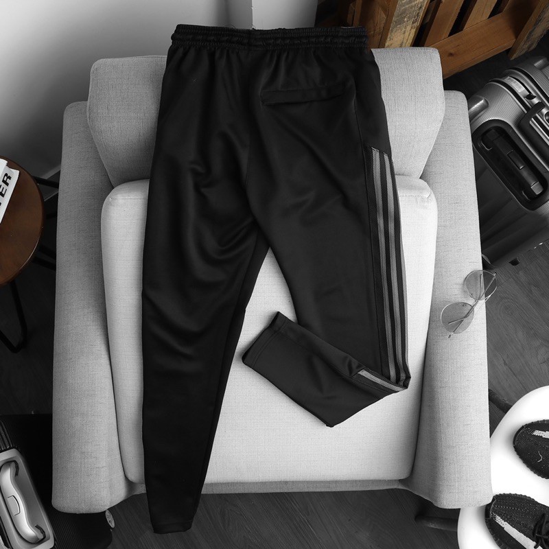Quần jogger adidas