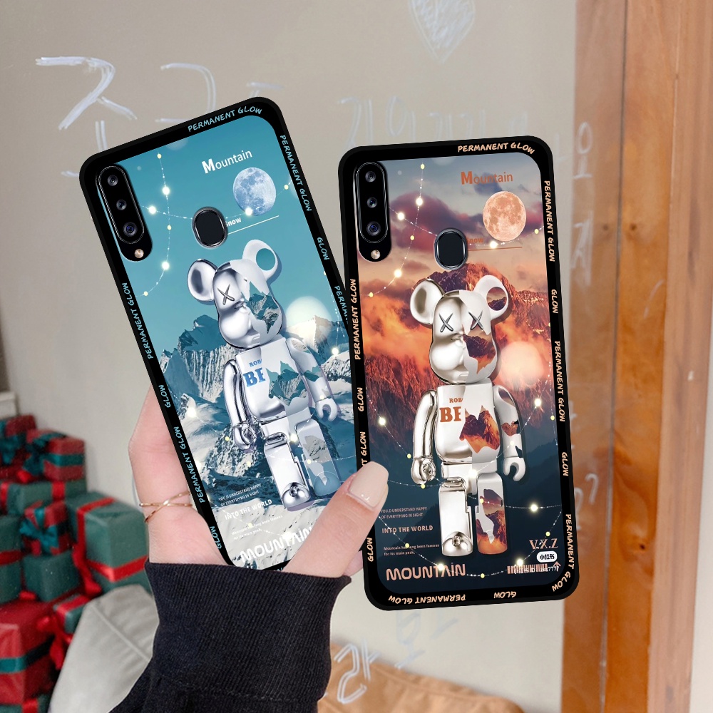 Ốp lưng Samsung A20s in hình họa tiết Mountain, Be@rbrick dễ thương (T13 - T18)