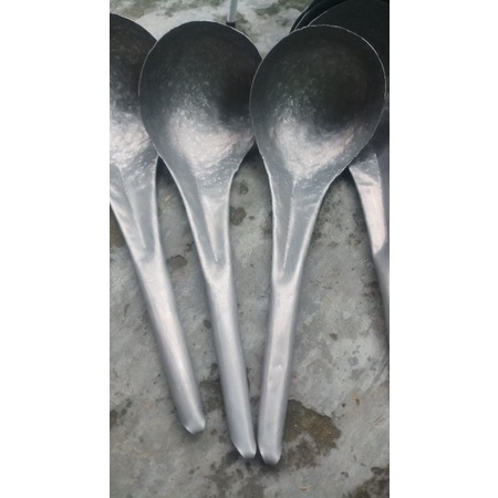 Muôi nhôm/ gáo nhôm gò múc cám, múc nước