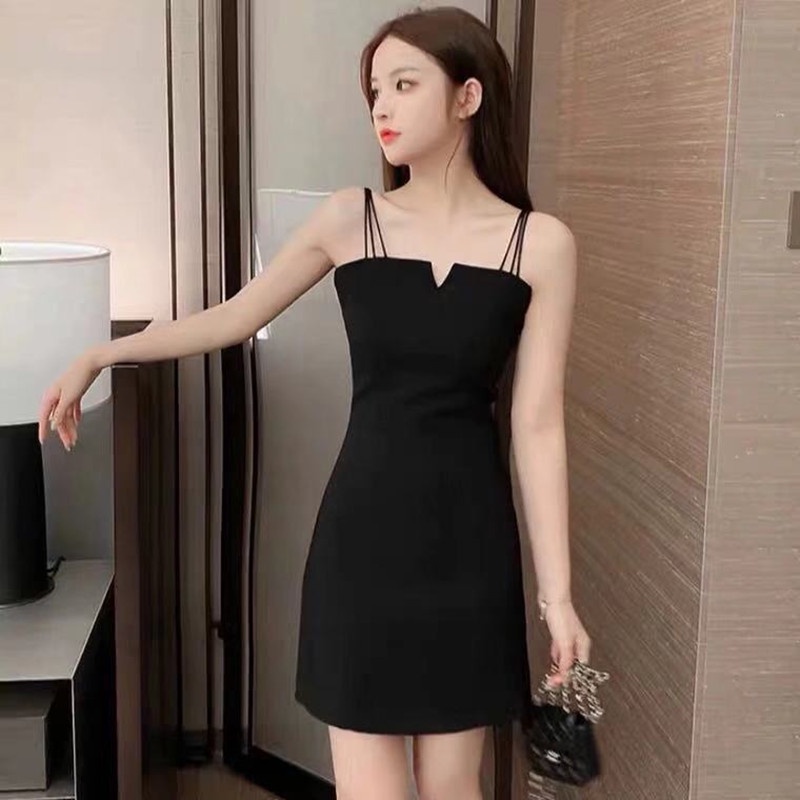 Đầm Hai Dây Cổ Chữ V Màu Đen Trắng Dành Cho Nữ FT7009