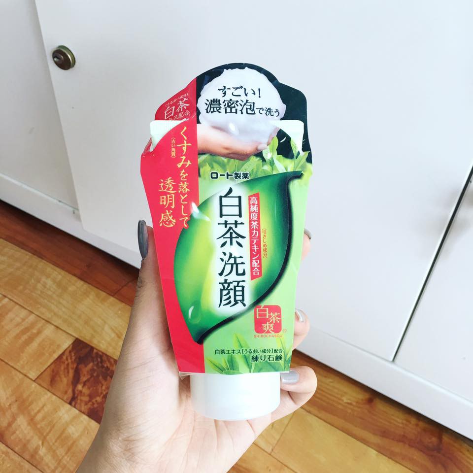 Sữa Rửa Mặt TRÀ XANH - Giảm Mụn, Trắng Da Chiết Xuất Trà Xanh Rohto Shirochasou Green Tea Foam Nhật Bản