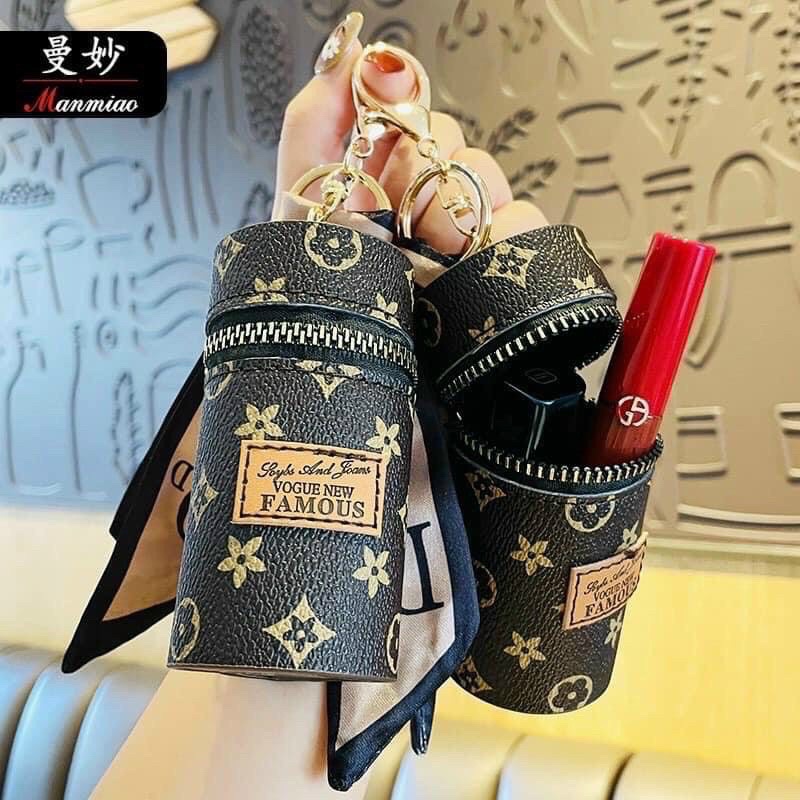 Móc khóa túi LV cao cấp tiện dụng, kiểu dáng thời trang siêu xinh,Túi có thể đựng son, vật dụng nhỏ cho các nàng