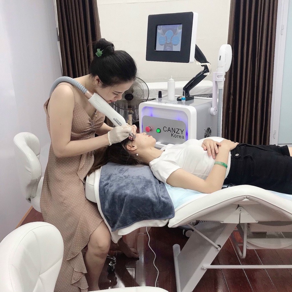 MÁY TRIỆT LÔNG VÀ LASER XÓA XĂM XÓA NÁM ,TAY CẦM LÀM LẠNH NHANH TẠO CẢM GIÁC THƯ GIÃN ,HIỆU QUẢ 80% NGAY LẦN ĐẦU TIÊN.