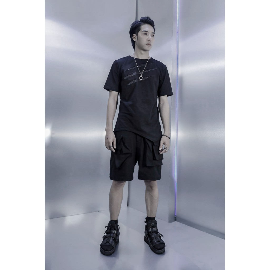 Áo Phông Nam Nữ 12.DESTINY Chi Tiết Móng Vuốt Wolverine Chất Liệu Premium Cotton Màu Đen (THIẾT KẾ ĐỘC QUYỀN) | BigBuy360 - bigbuy360.vn