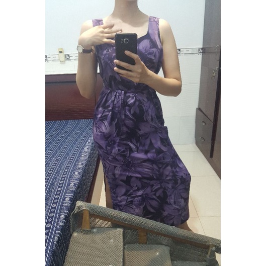 Đầm sát nách dáng maxi xẻ 1 bên tà, màu tím