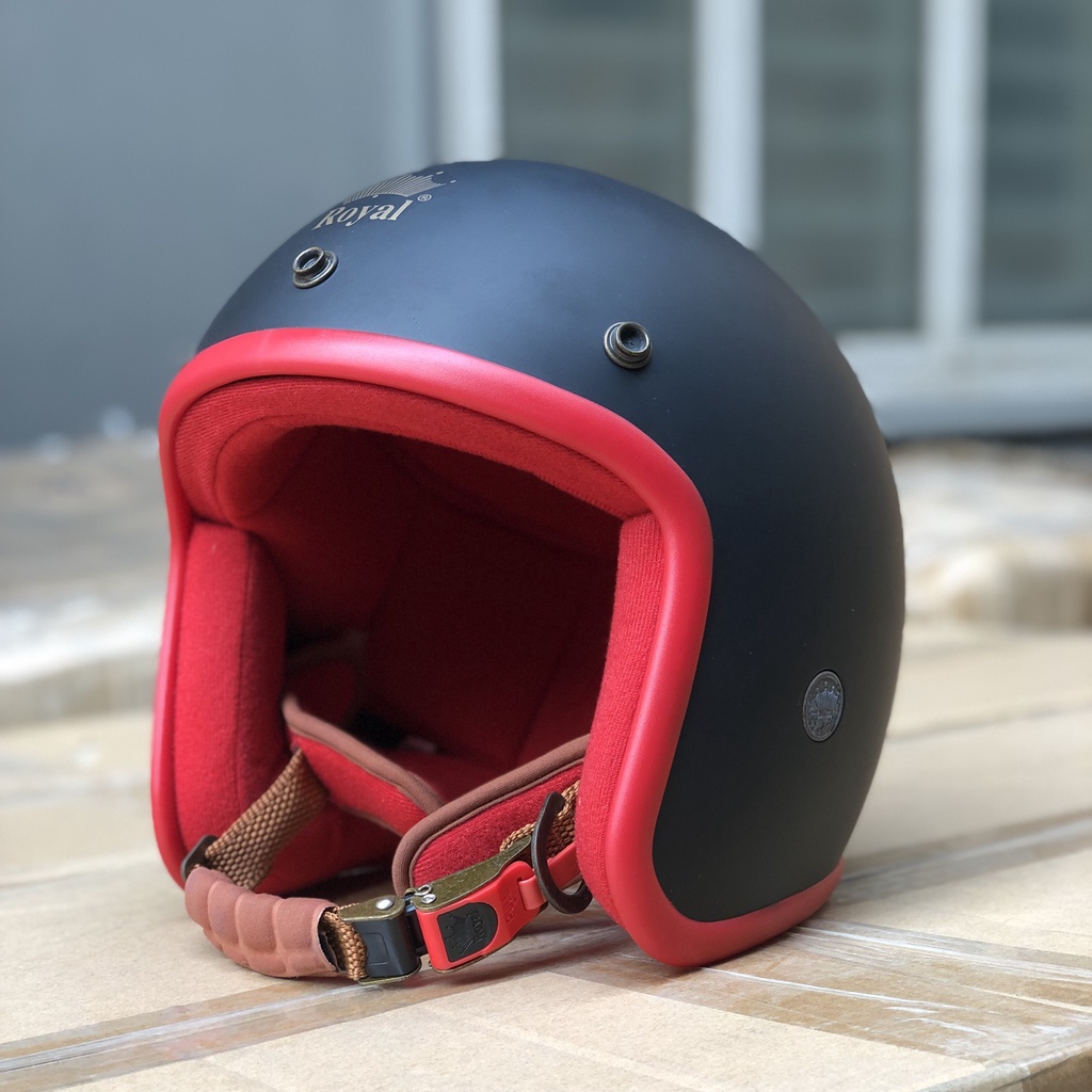 Nón bảo hiểm 3/4 ROYAL M20B đen nhám trơn