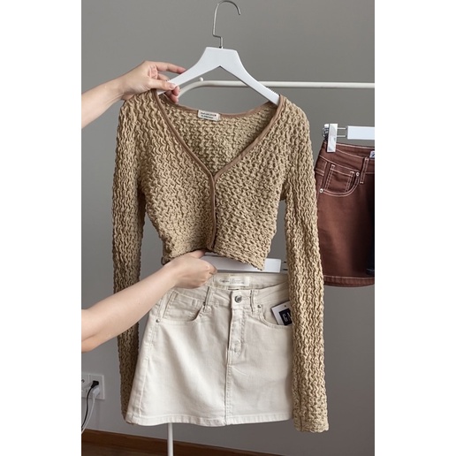 Áo cardigan croptop vải xốp cài móc nhiều màu | BigBuy360 - bigbuy360.vn