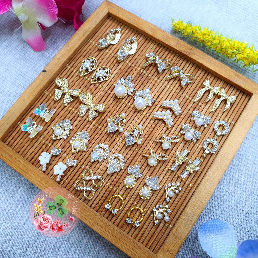 Set charm mix -  Số CR . Charm kim loại đính đá trang trí móng siêu xinh.