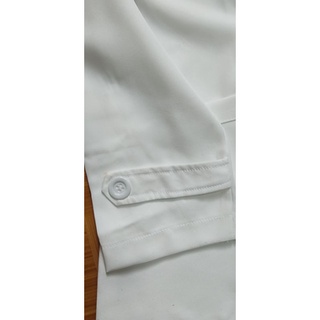 Áo blouse trắng tay dài