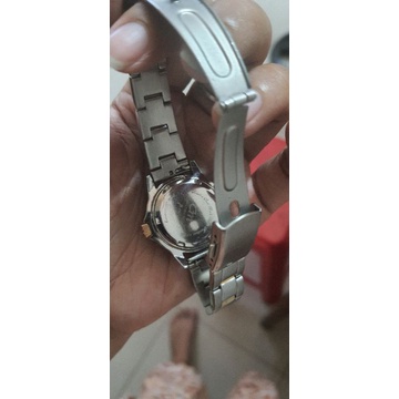 Thanh lý đồng hồ cm nữ si nhật