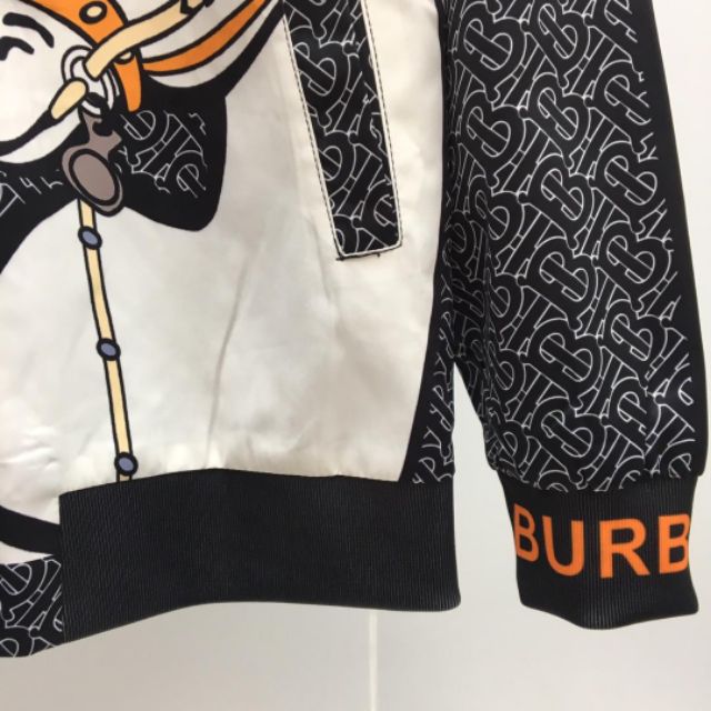 Áo khoác gió siêu cấp ngựa trắng