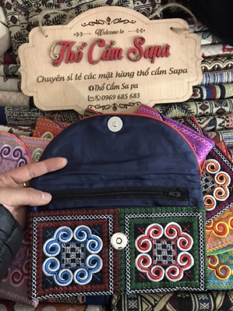 Ví Thêu Thổ Cẩm