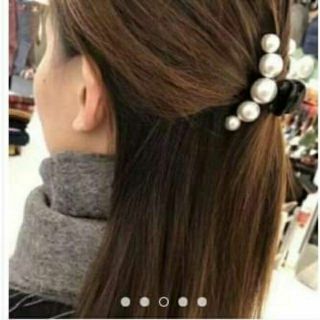 Cặp tóc gắn ngọc trai