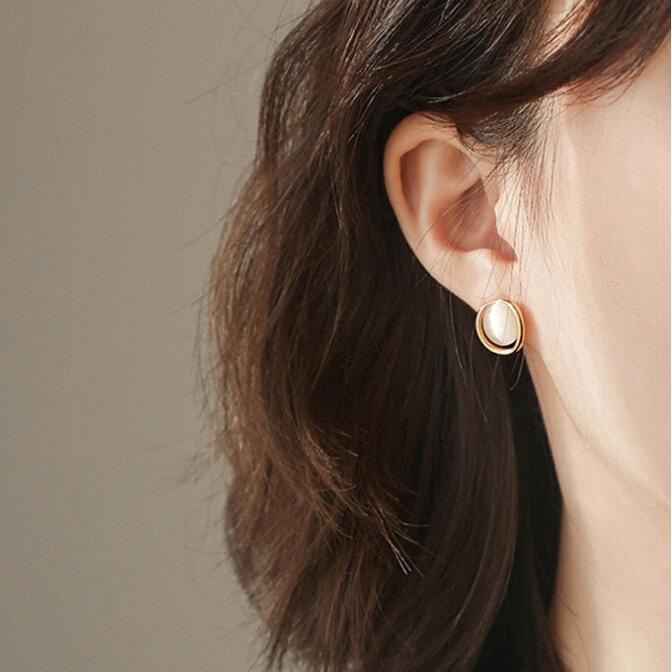 Opal Earrings S925 Silver Needle Earrings Korean Earrings High-quality Cold Wind Earrings Simple Earrings Vintage Earrings Round Earrings