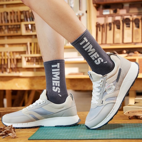 Giày Thể Thao Phong Cách Retro Thoáng Khí Mềm Mại Cho Nam