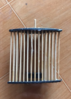 Rọ đựng cào cào, dế cho chim