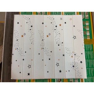 Xốp dán tường giả gỗ hình ngôi sao