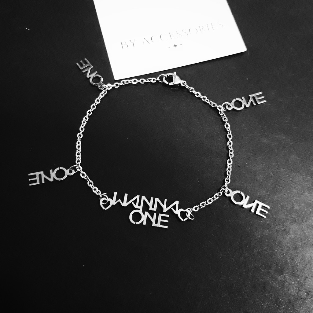 Lắc tay inox Wanna One không gỉ