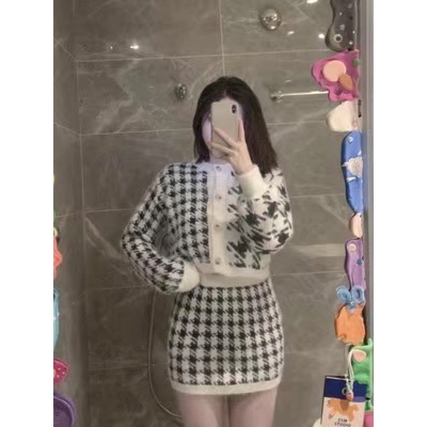 Set đồ len caro tiểu thư mùa thu 3 món: Áo khoác cardigan + chân váy bút chì + áo croptop 2 dây