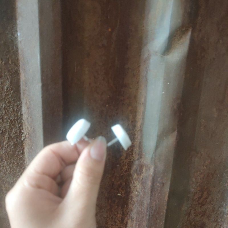Chân nhựa đóng kê tủ kệ,chân đinh dùng trong ngành mộc
