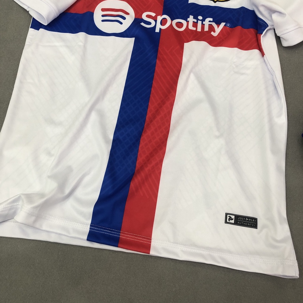 Bộ quần áo Barca trắng sân khách logo cup C1 2023