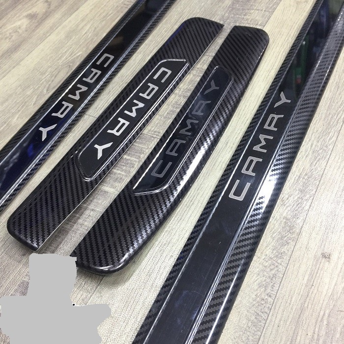 Ốp bậc cửa, Nẹp bước chân, chống trầy bậc cốp CARBON xeToyota Camry 2019 2020 2021 vân cacbon cao cấp