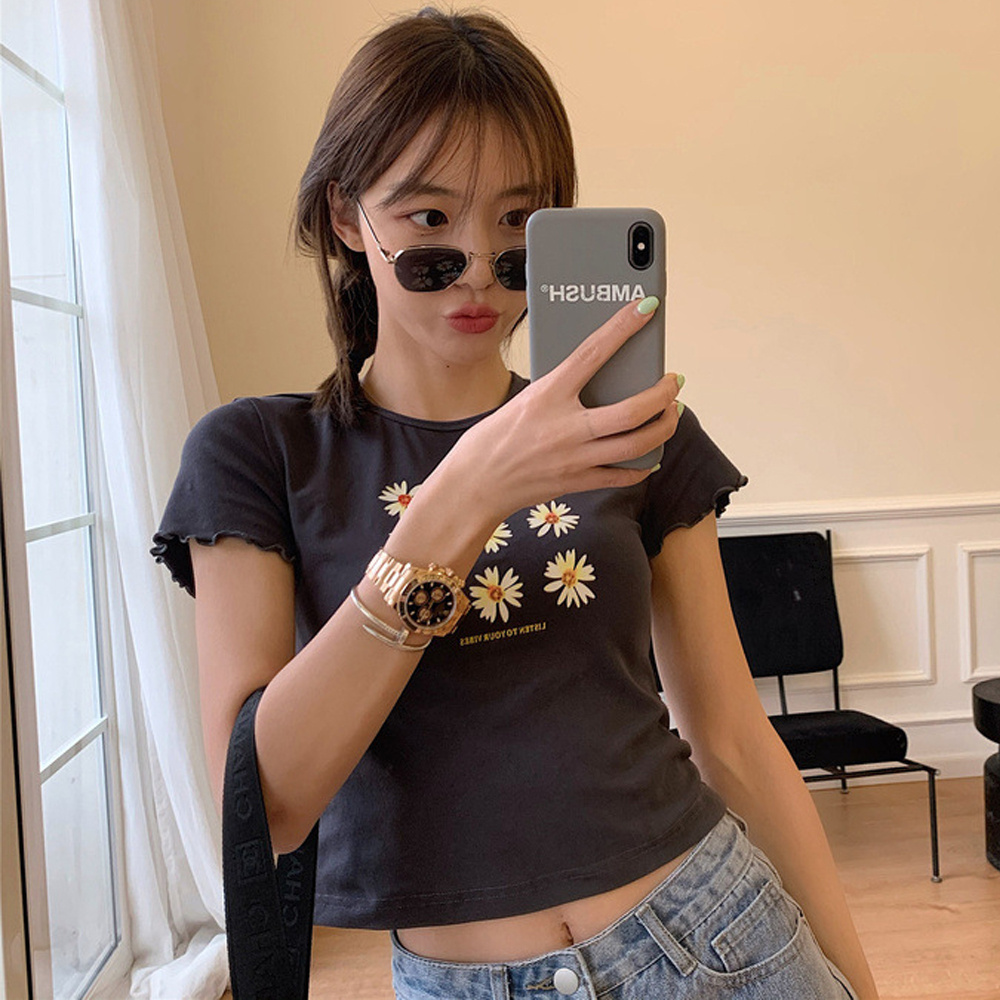 Áo croptop cotton họa tiết hoa cúc xinh xắn cho nữ