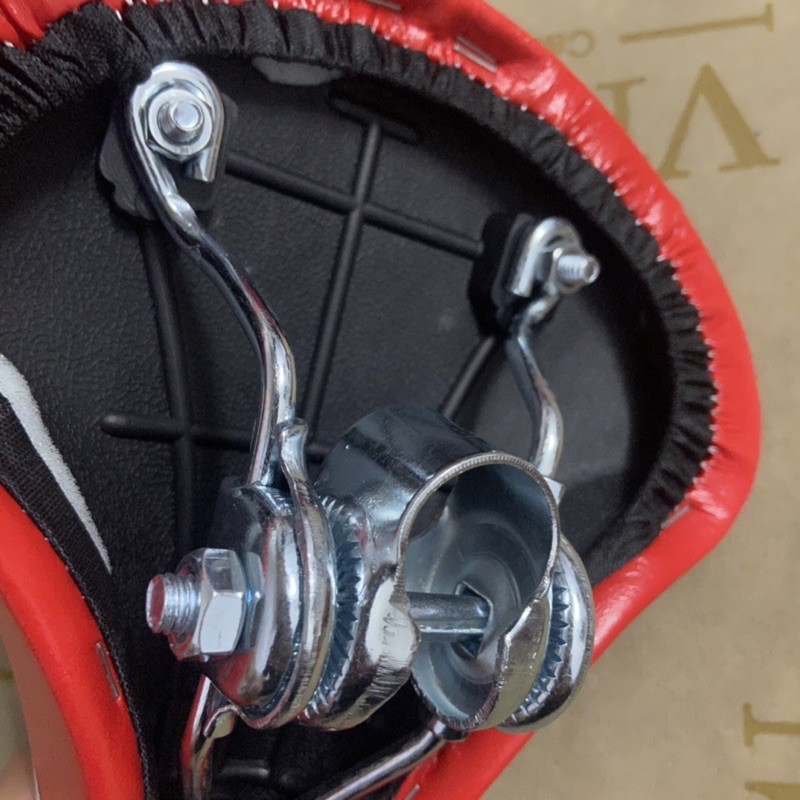 Yên xe đạp trẻ em HIPHOP đủ màu