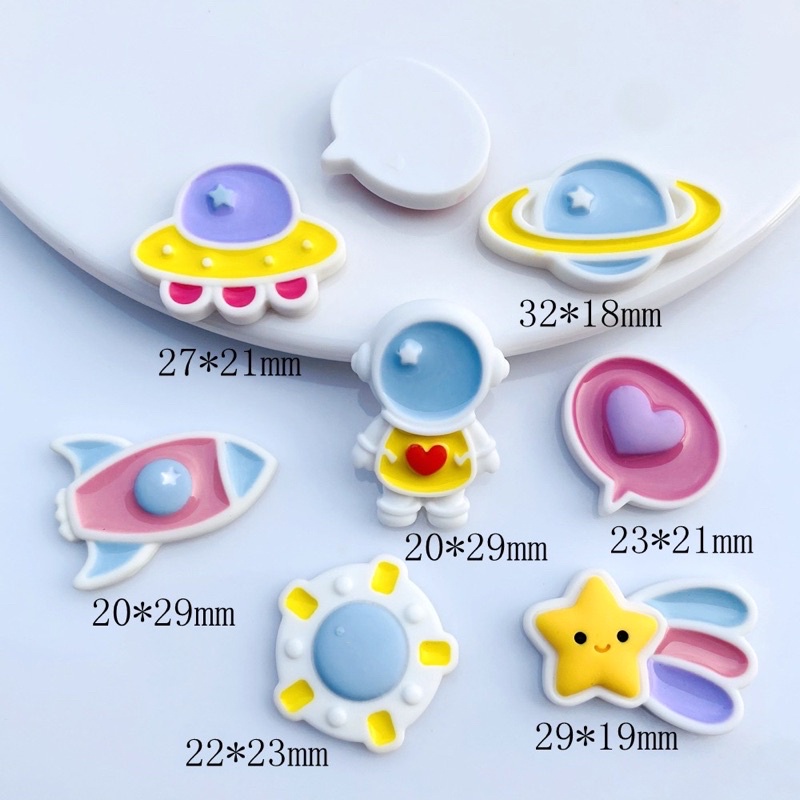 Charm vũ trụ trang trí điện thoại, phụ kiện trang trí khung in dấu chân tay bé