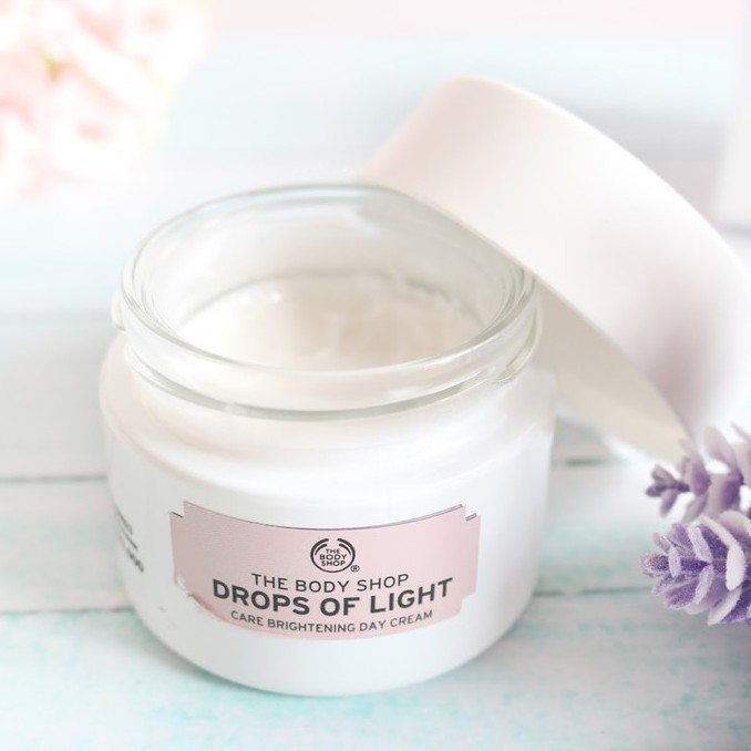 Kem Dưỡng Ban Ngày Làm Sáng - The Body Shop Drops Of Light™ Pure Healthy Brightening Day Cream  30ml