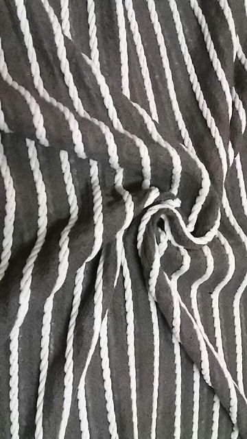 Vải len sọc vặn thừng