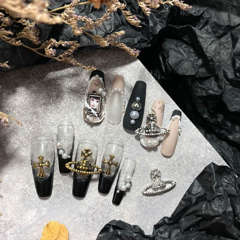 Set 10 Phụ Kiện Trang Trí Móng Tay 3d Phong Cách Gothic Cổ Điển Charms