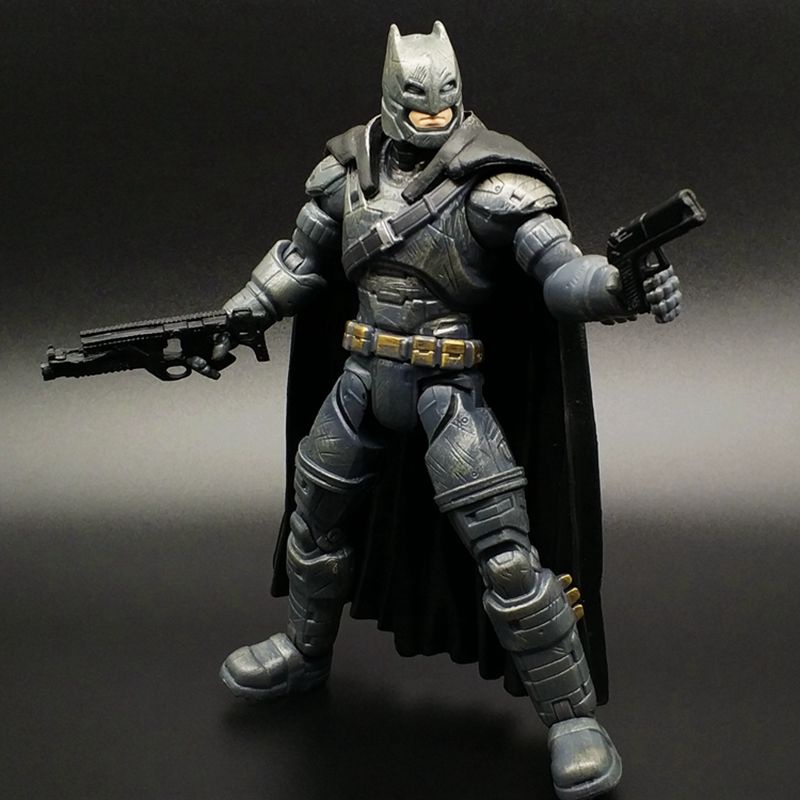 Mô Hình Đồ Chơi Nhân Vật BATMAN v Superman: Dawn of Justice Armor Heavy Armor Có Thể Di Chuyển