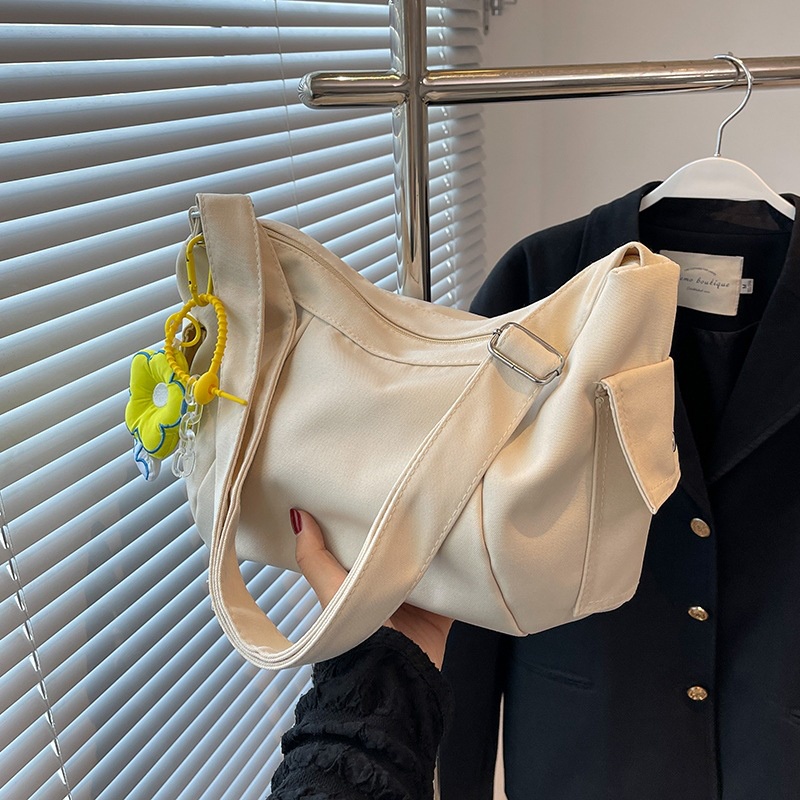 IELGY Túi Đeo Vai Bằng Vải canvas Kích Thước Lớn Kèm Móc Treo Phong Cách Hàn Quốc Cho Nữ