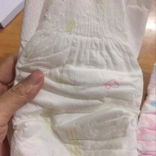 Tã dán trần merries xtra l36 xl32