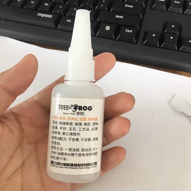 Hồ dán siêu dínhFREESHIPKeo dán siêu dính đa năng trên mọi chất liệu, gỗ, thủy tinh, kim loại, nhựa, sứ, vải, giấy.