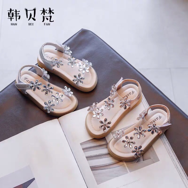 sandal bé gái - dép cho bé quai trong gắn hoa nhỏ đế siêu dẻo mẫu mới BN105