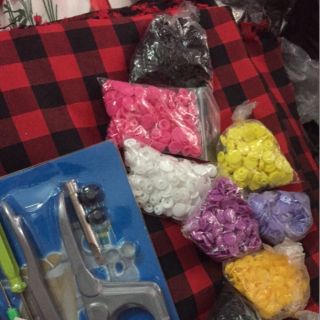 Kìm bấm cúc. 150k. cúc 12k/ gói