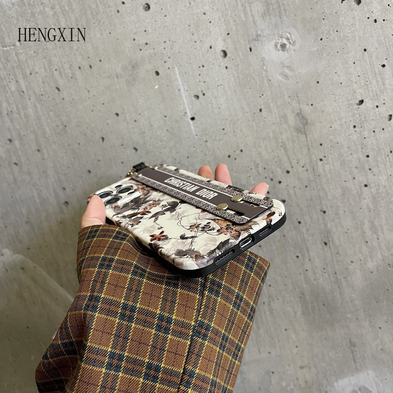 Fashion brand wristband phone case suitable for IPHONE 15PROMAX maple leaf soft case 11 12 13 14PROMAX X XS XR XSMAX shockproof silicone protective case