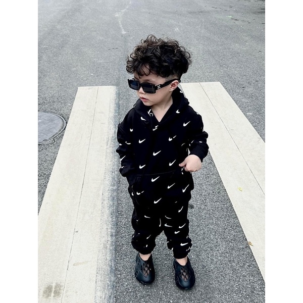 Set Bộ nỉ hoodie hoạ tiết Nik3 , chất da cá đanh mặc rất thích và ấm , vào mùa mã này luôn cần thiết màu đen cực ngầu